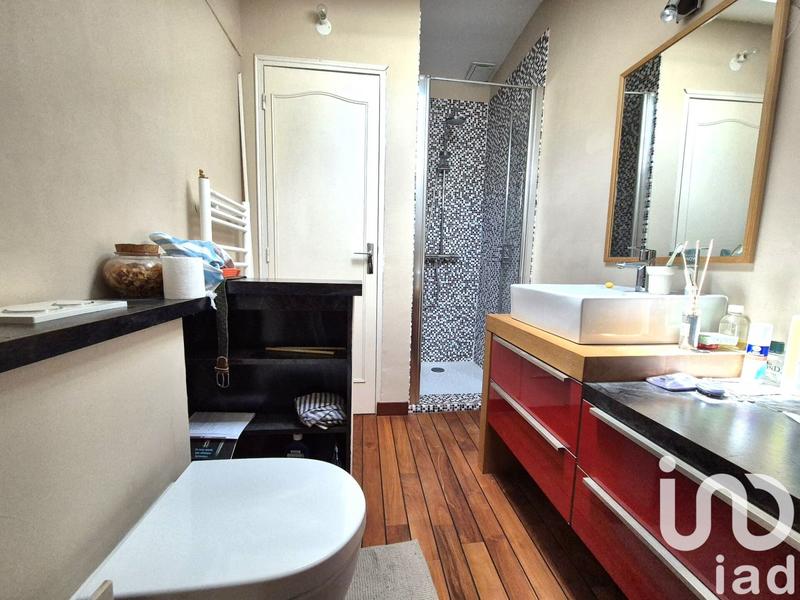 Maison - 234 m² - 8 pièces