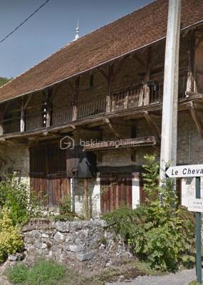 Maison - 300 m² - 4 pièces