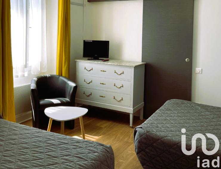 Maison - 450 m² - 14 pièces