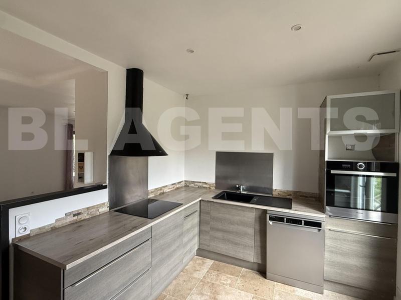 Maison - 99 m² - 4 pièces