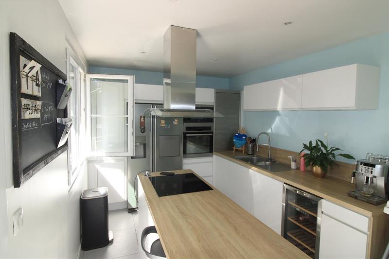 Maison - 220 m² - 7 pièces