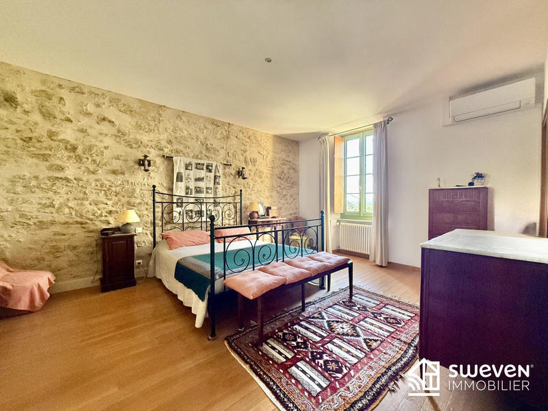 Maison ancienne - 409 m² - 17 pièces