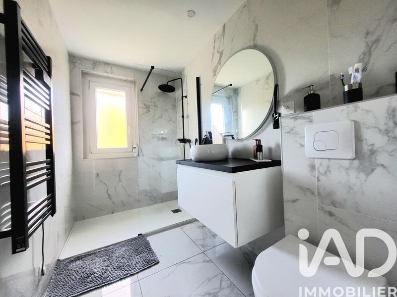 Maison de ville - 111 m² - 5 pièces