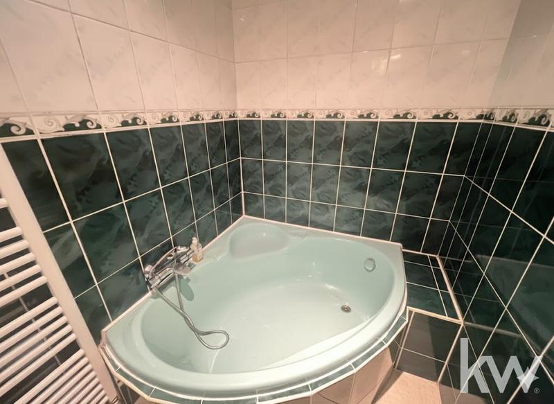 Appartement - 100 m² - 5 pièces