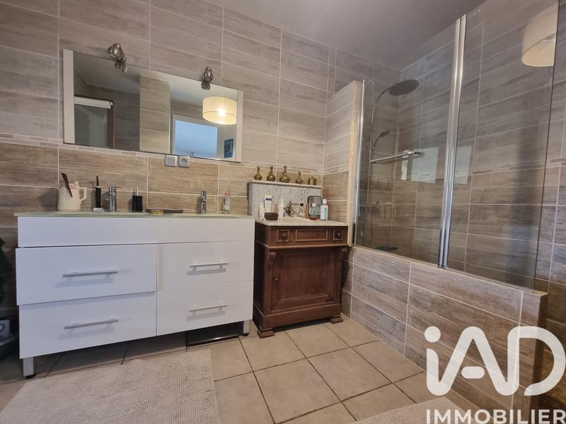 Maison - 180 m² - 5 pièces