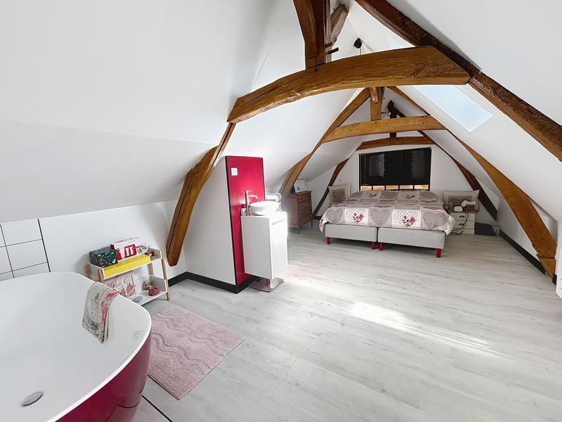 Corps de ferme - 186 m² - 8 pièces