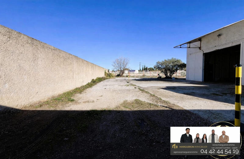 Terrain commercial - 700 m²