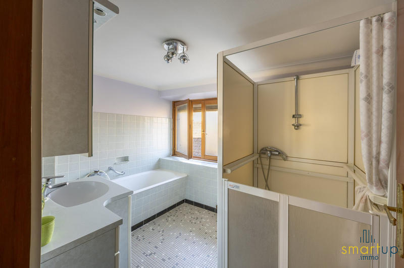 Maison traditionnelle - 156 m² - 6 pièces