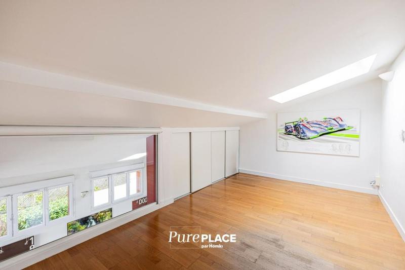 Maison - 225 m² - 6 pièces