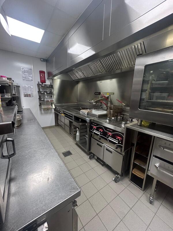 Fonds de commerce - Hôtellerie / Restauration - 400 m²