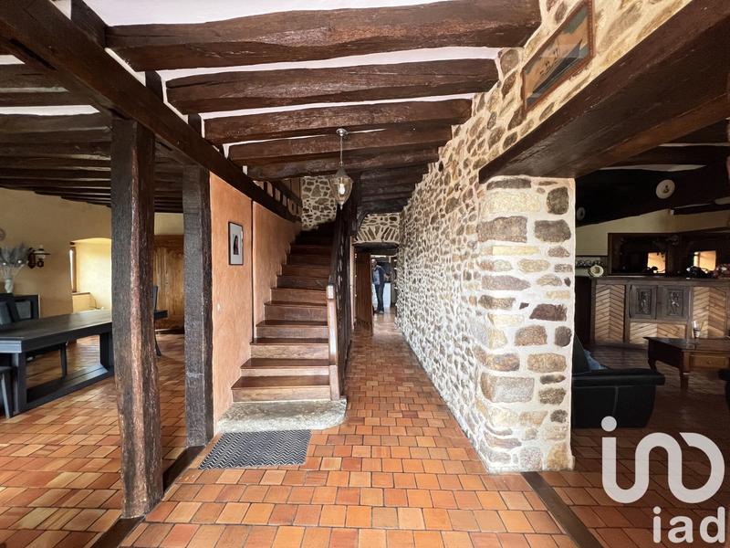 Maison - 275 m² - 10 pièces