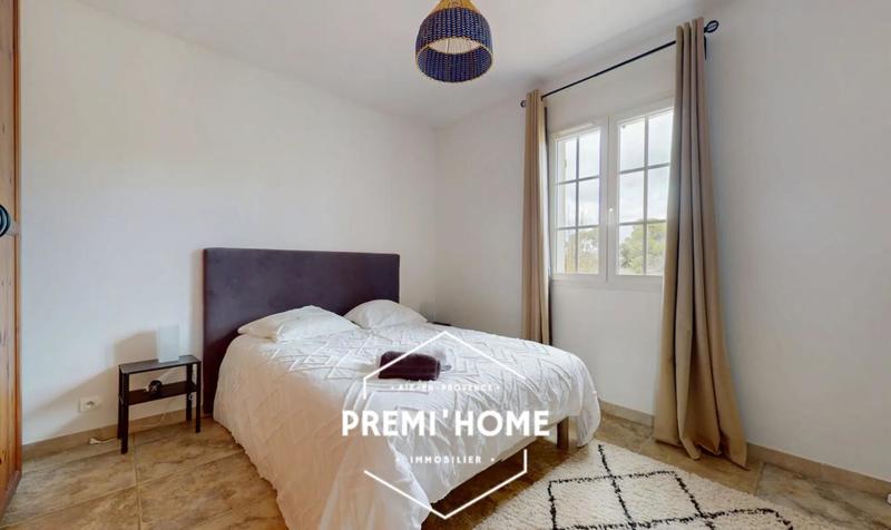 Maison - 260 m² - 7 pièces