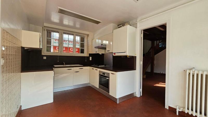 Propriété - 253 m² - 10 pièces