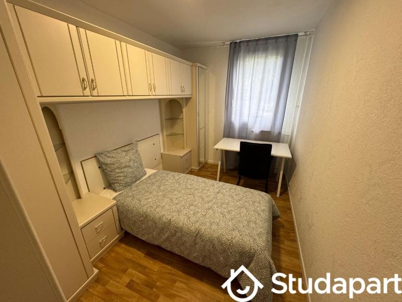 Chambre - 10 m² - 1 pièce