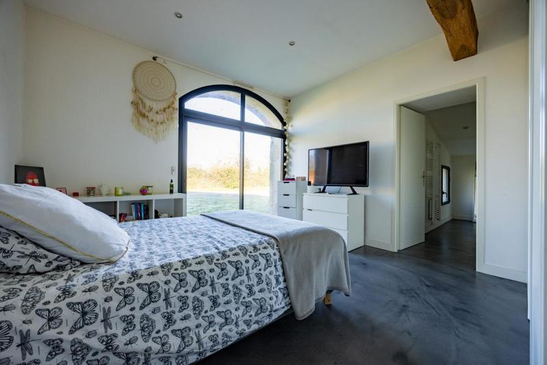 Propriété - 251 m² - 8 pièces