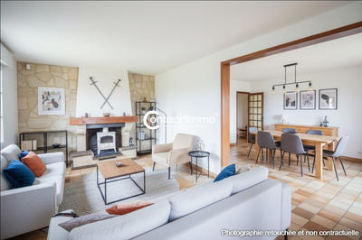 Maison traditionnelle - 160 m² - 6 pièces