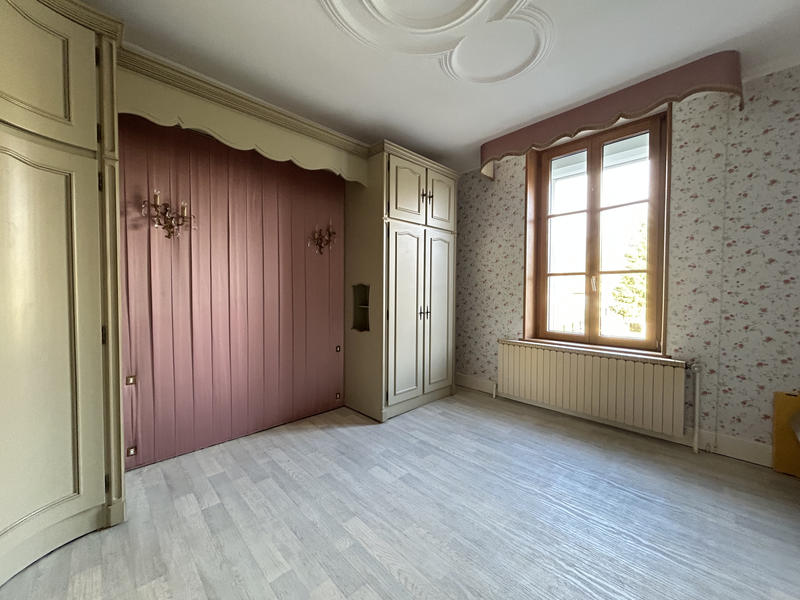 Maison - 208 m² - 6 pièces