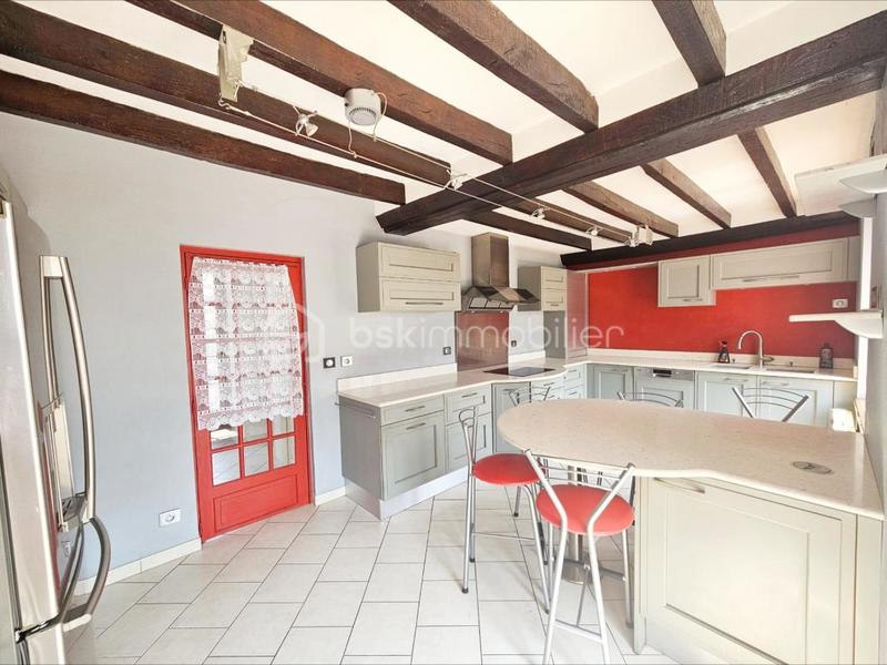 Maison traditionnelle - 196 m² - 5 pièces