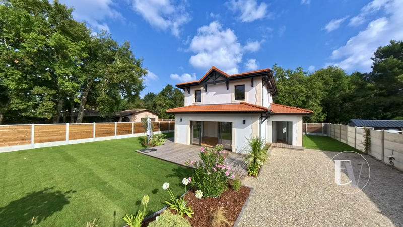 Villa - 157 m² - 5 pièces