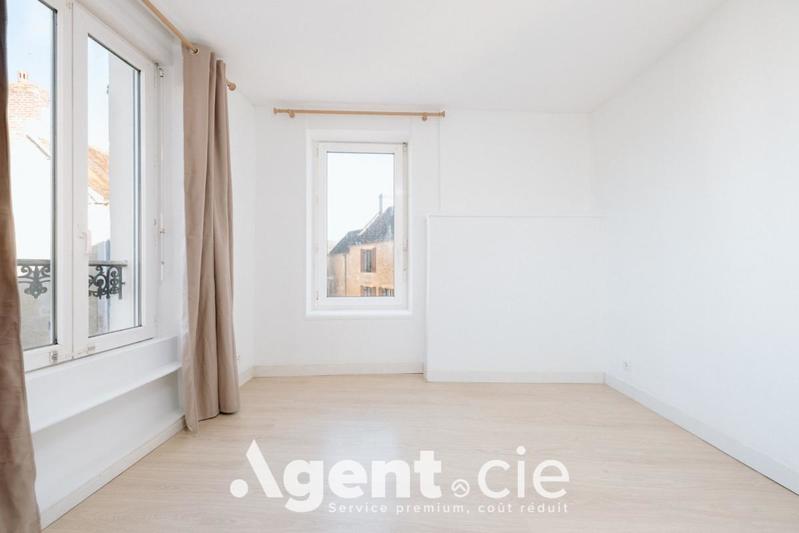 Maison - 104 m² - 5 pièces