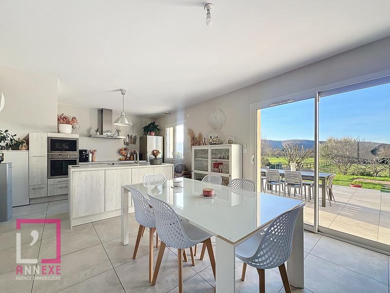 Maison - 125 m² - 5 pièces