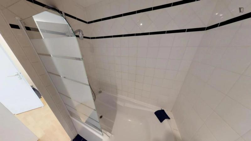 Chambre - 9 m² - 4 pièces