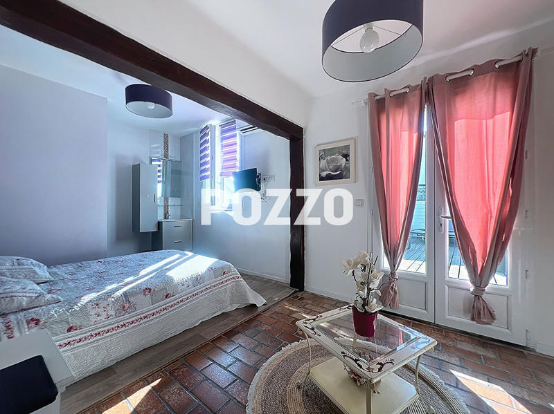 Maison - 195 m² - 8 pièces