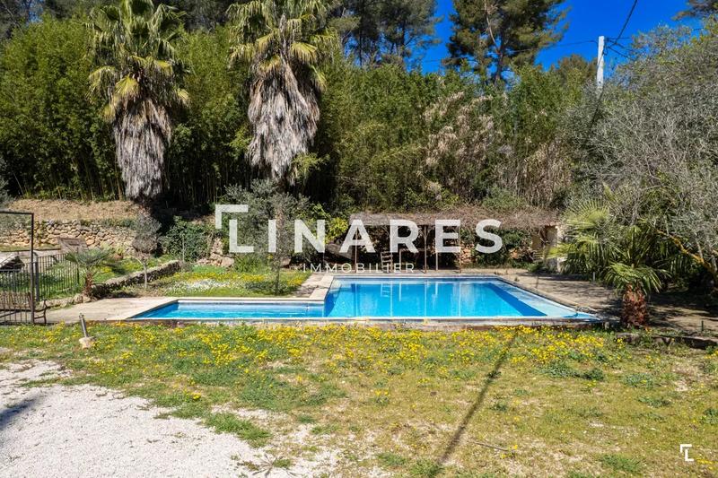 Maison - 300 m² - 7 pièces