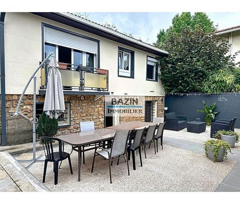 Maison traditionnelle - 118 m² - 6 pièces