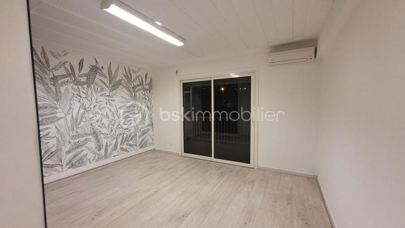 Bureau - 140 m² - 6 pièces