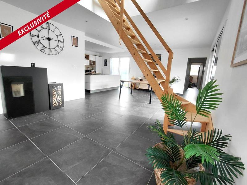 Maison - 158 m² - 6 pièces