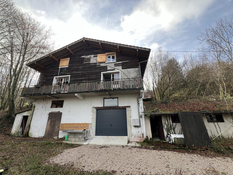 Maison ancienne - 265 m² - 7 pièces