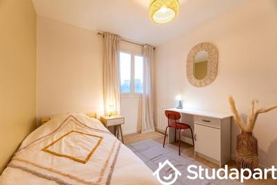 Chambre - 10 m² - 1 pièce