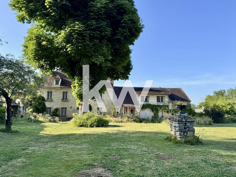 Maison - 296 m² - 18 pièces