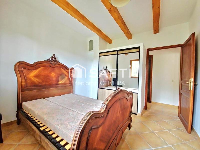 Maison - 207 m² - 7 pièces