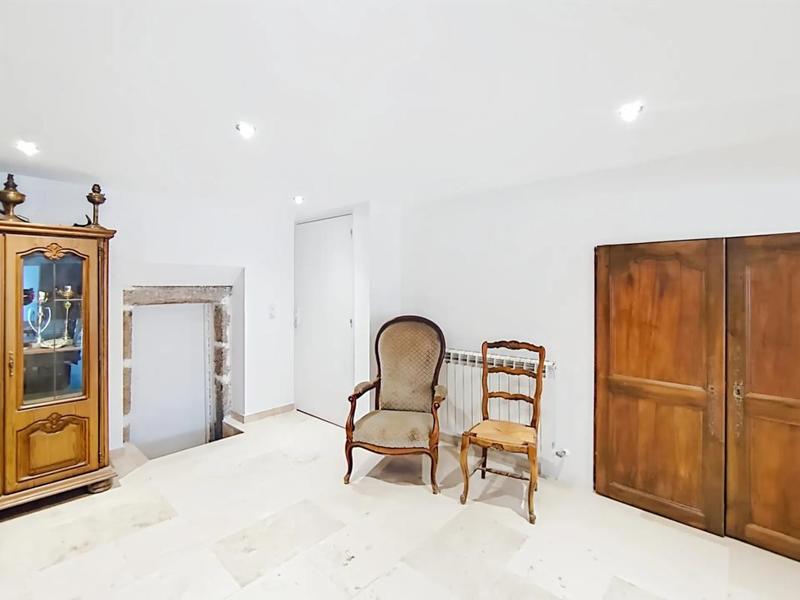 Maison - 300 m² - 9 pièces