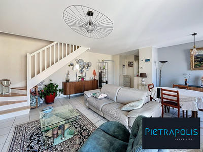 Appartement - 102 m² - 4 pièces