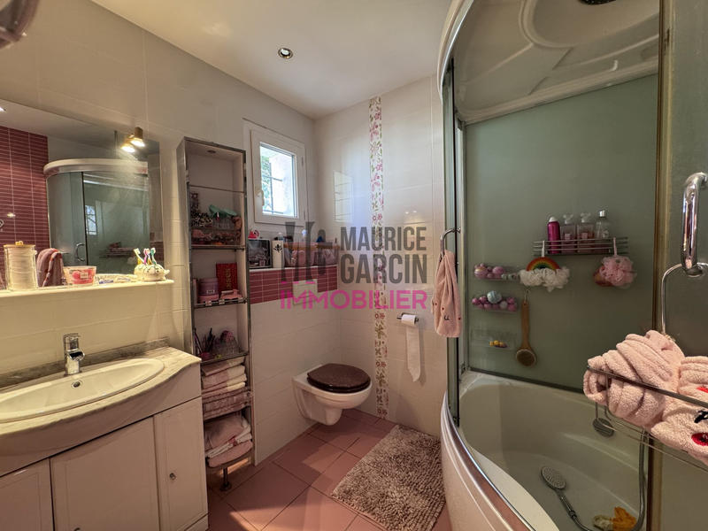 Maison - 192 m² - 8 pièces