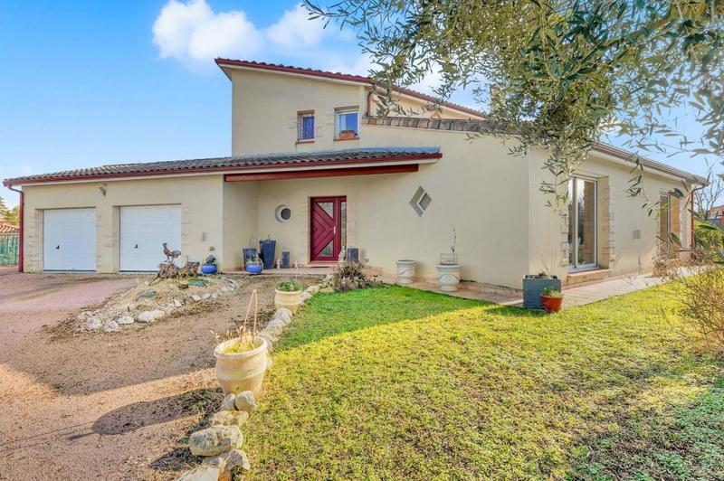 Maison - 190 m² - 5 pièces