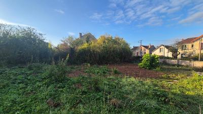 Terrain constructible - 240 m²