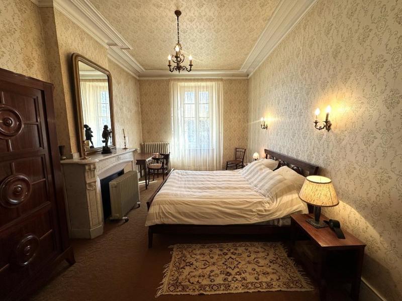 Maison de maîtres - 419 m² - 16 pièces