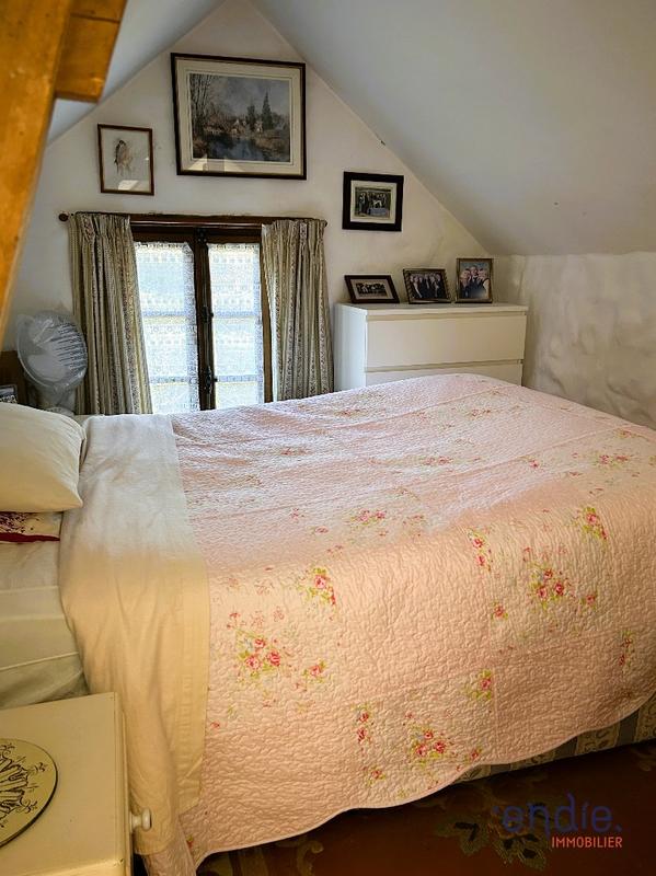 Maison - 385 m² - 11 pièces