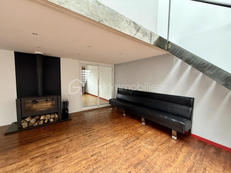 Loft - 129 m² - 5 pièces