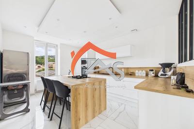 Appartement - 67 m² - 4 pièces