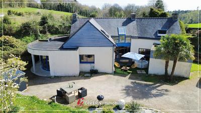 Maison - 192 m² - 7 pièces