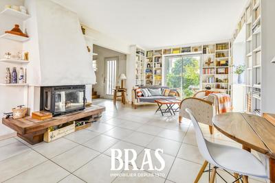 Maison - 148 m² - 8 pièces