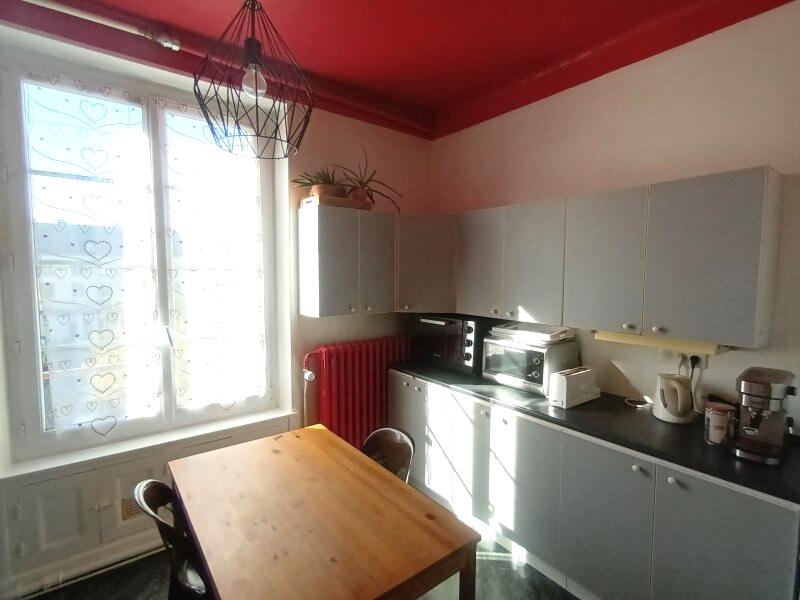Appartement - 100 m² - 5 pièces