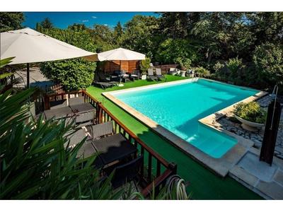 Immeuble - 542 m² - 20 pièces