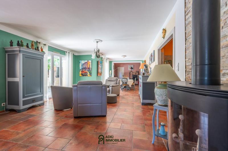 Villa - 243 m² - 7 pièces