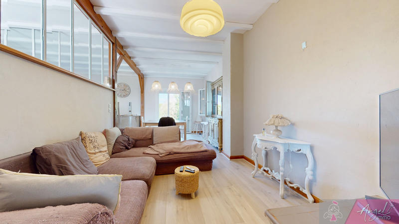 Maison - 230 m² - 9 pièces